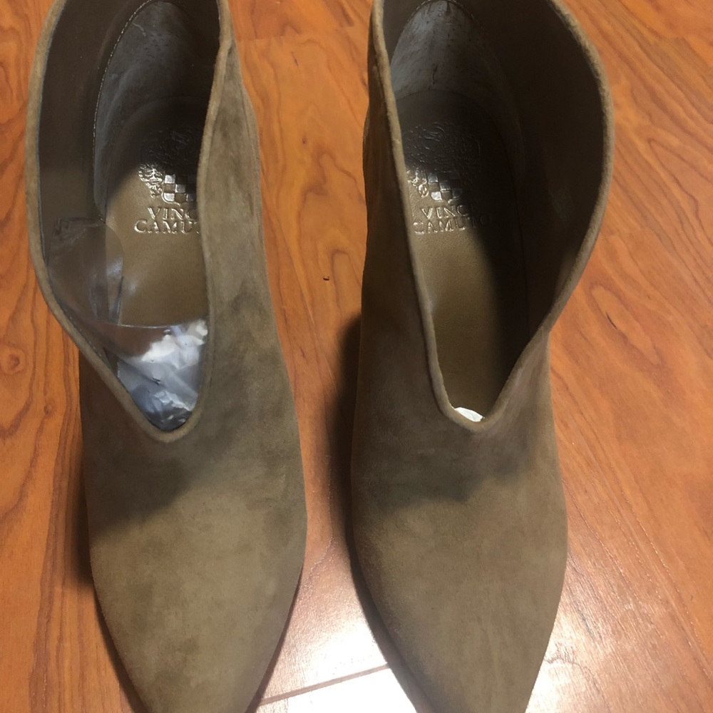 Vince camuto Booties